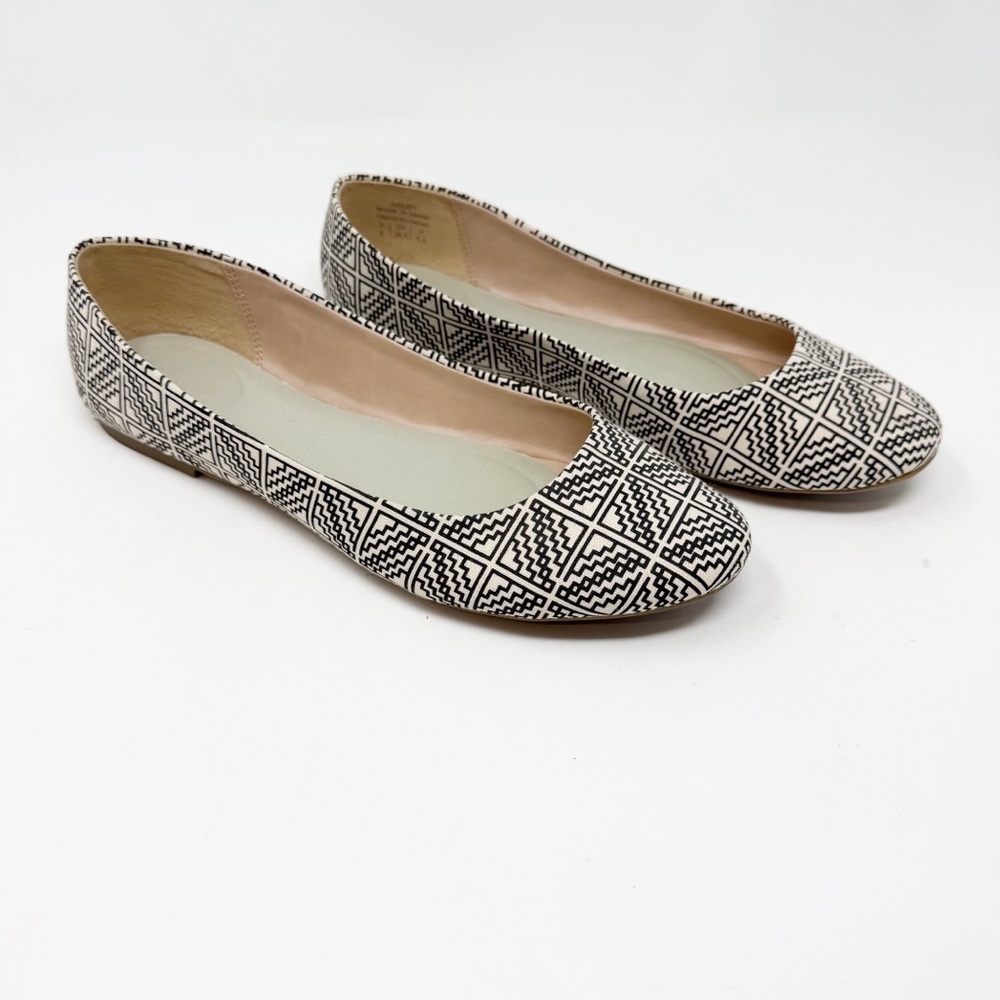 Mix No. 6 Geometric Black and White Flats